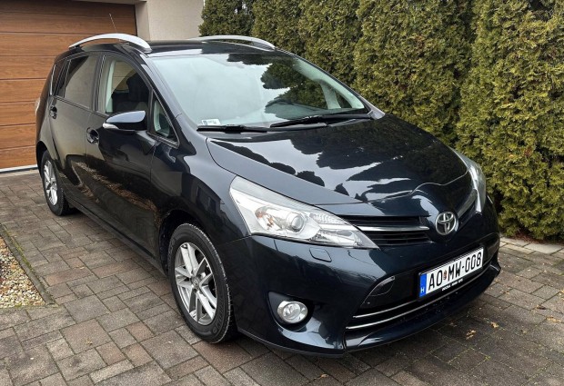 Toyota Verso 1.8 Executive [7 szem�ly] 7 f�s Na...